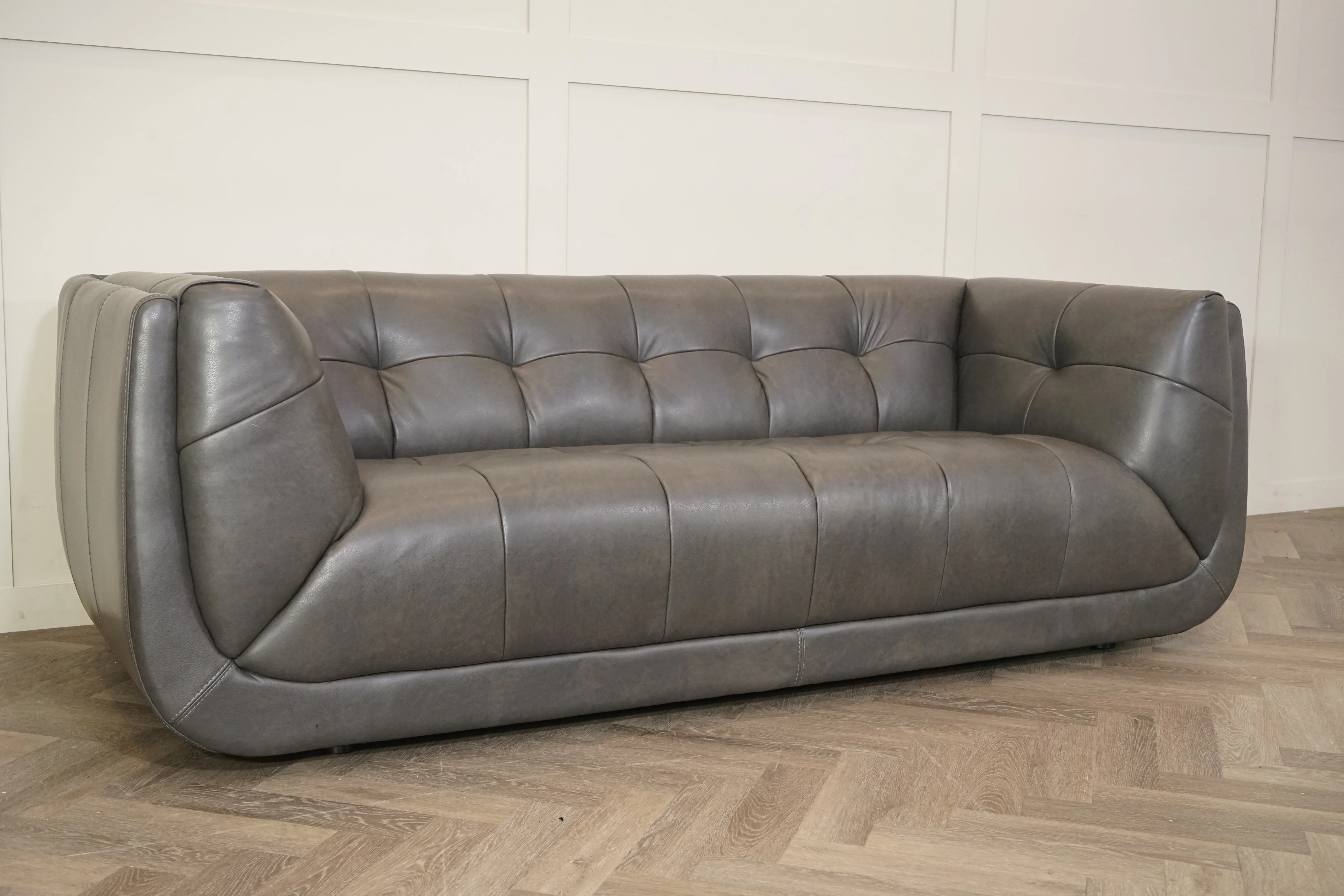 At The Helm Leo Large 3 Seater Leather Sofa, Advent Gorge Grey - Image 5