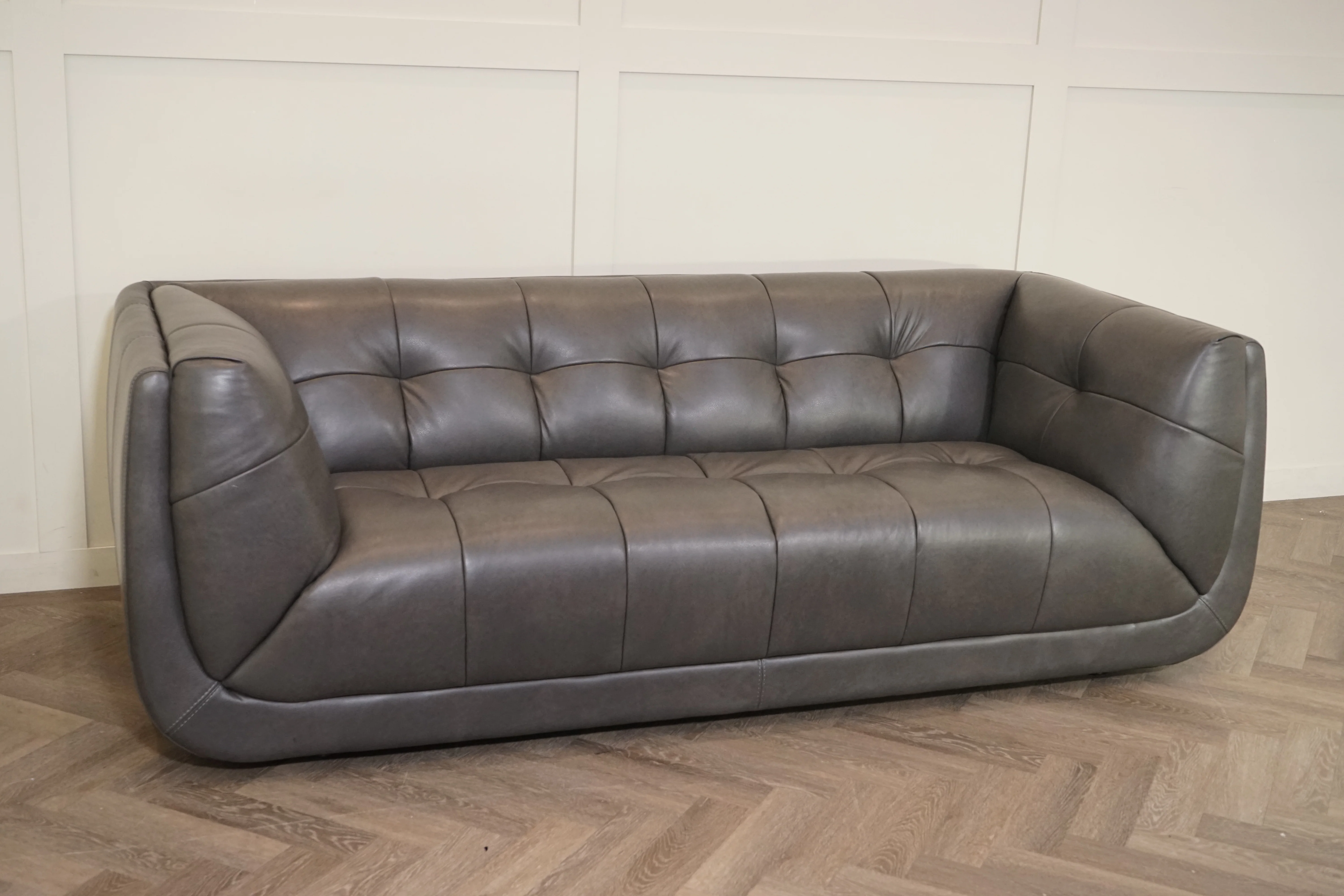 At The Helm Leo Large 3 Seater Leather Sofa, Advent Gorge Grey - Image 9