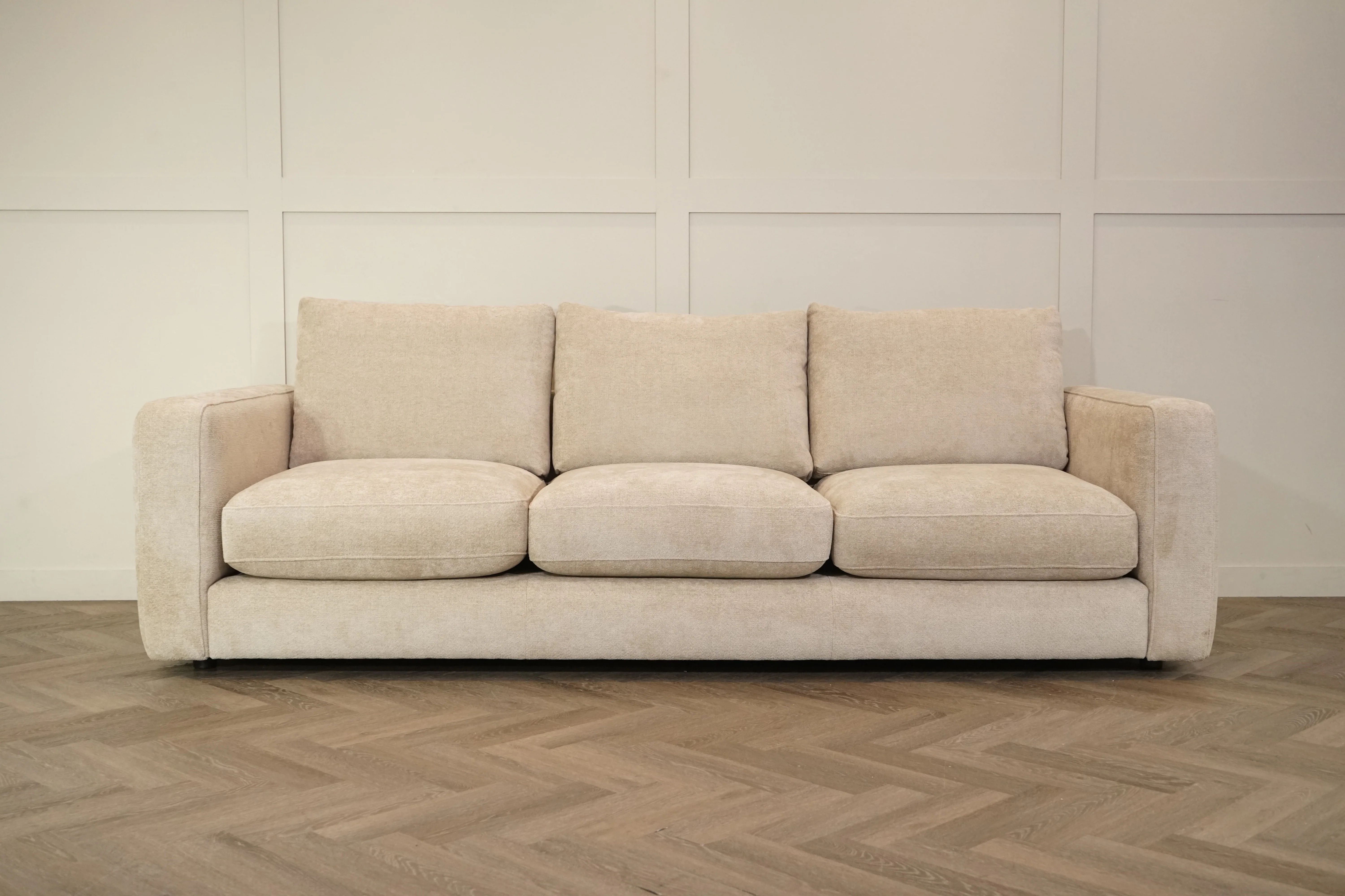Bahrain Fabric Grand 4 Seater Sofa, Paddington Mink - Image 9