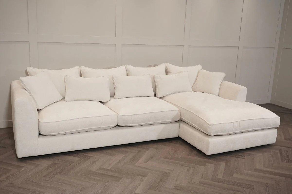 Bossanova Large RHF Corner Sofa, Paddington Chalk - Image 10