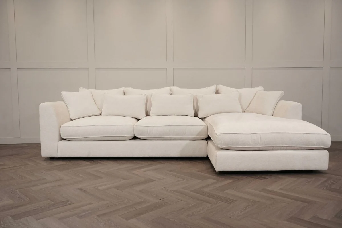 Bossanova Large RHF Corner Sofa, Paddington Chalk - Image 6