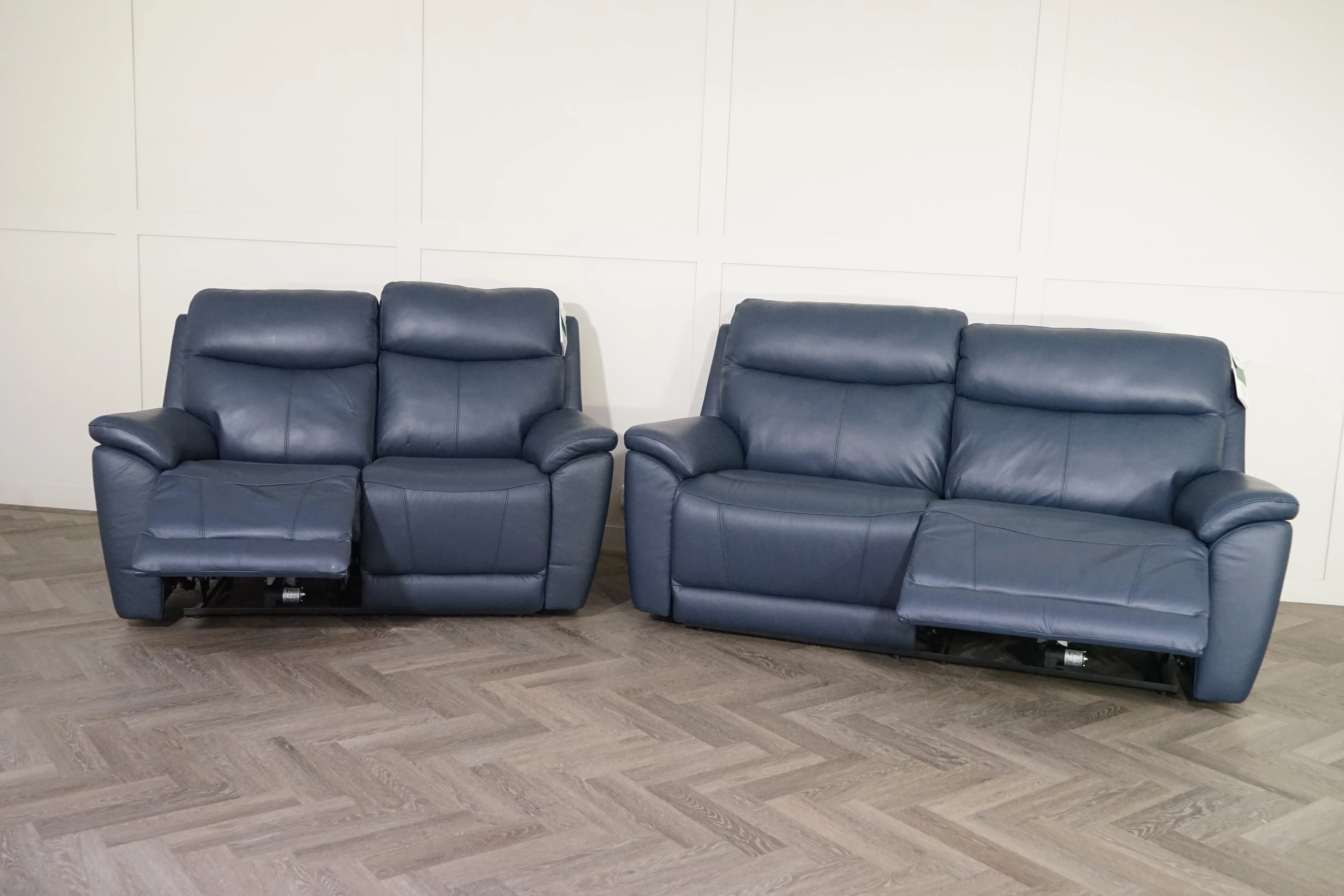 Eldwick Leather 3 + 2 Seater Power Recliner Sofa Set, Midnight Blue - Image 4