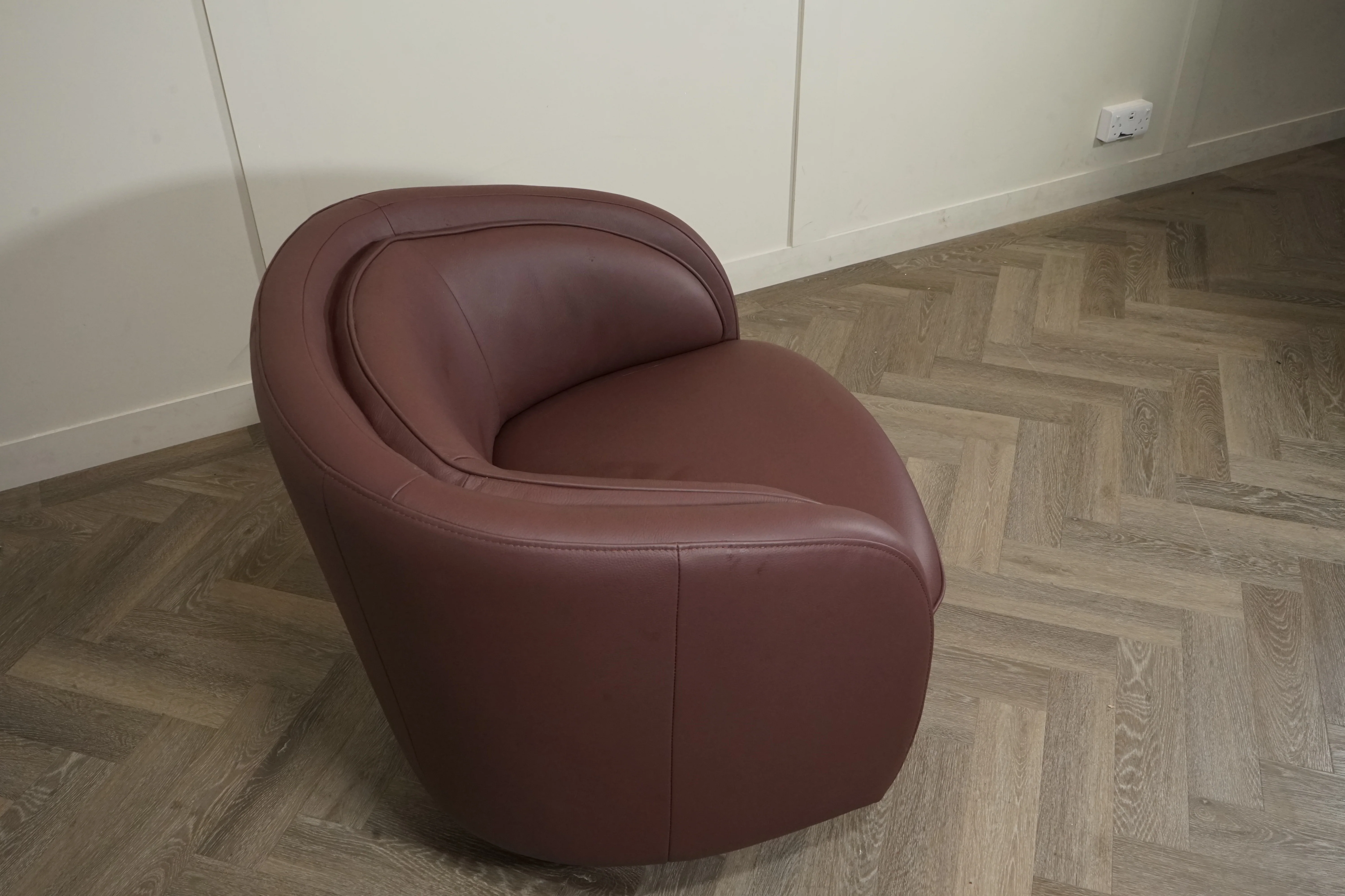 Haven Swivel Chair, Plum Leather - Image 6