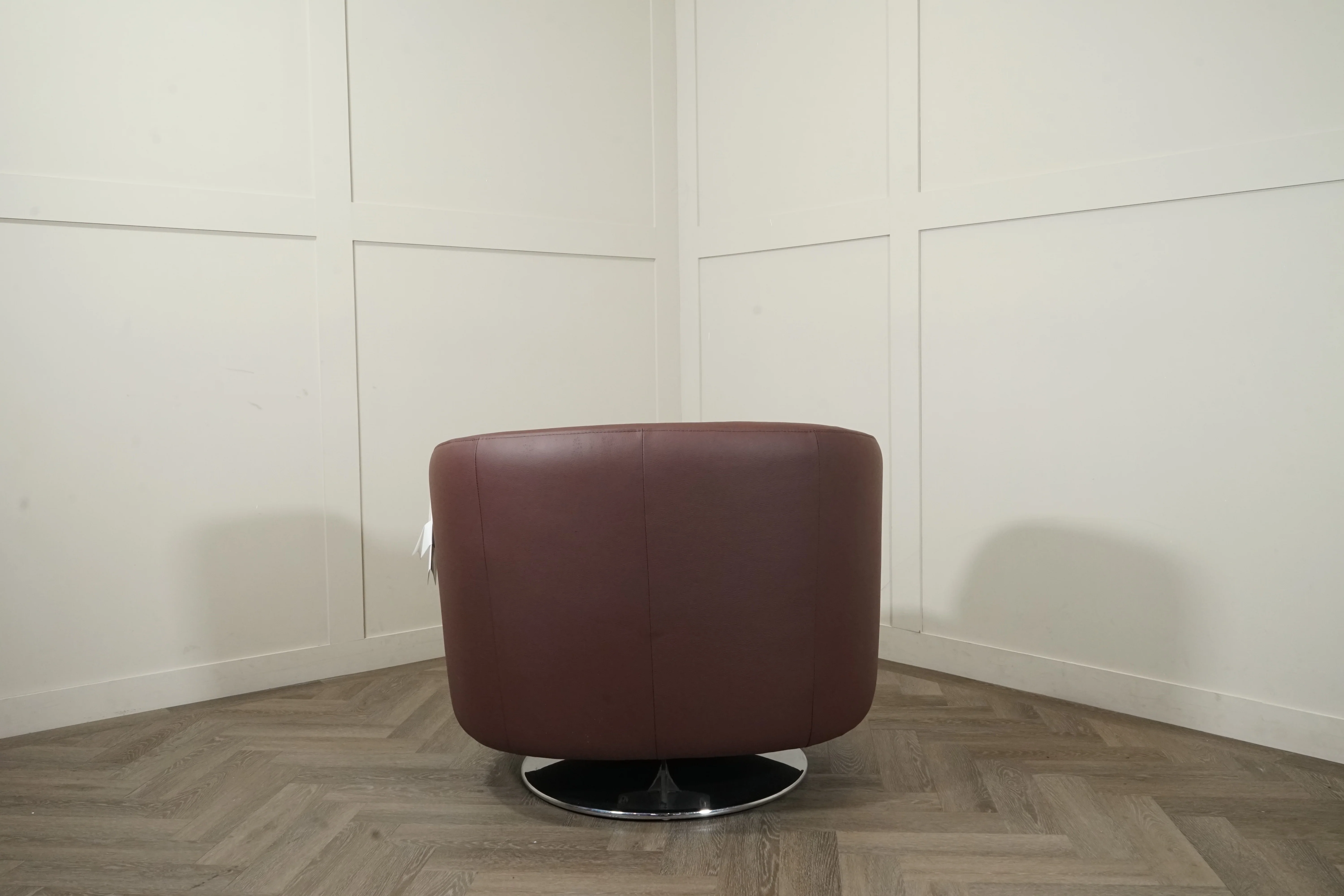 Haven Swivel Chair, Plum Leather - Image 7