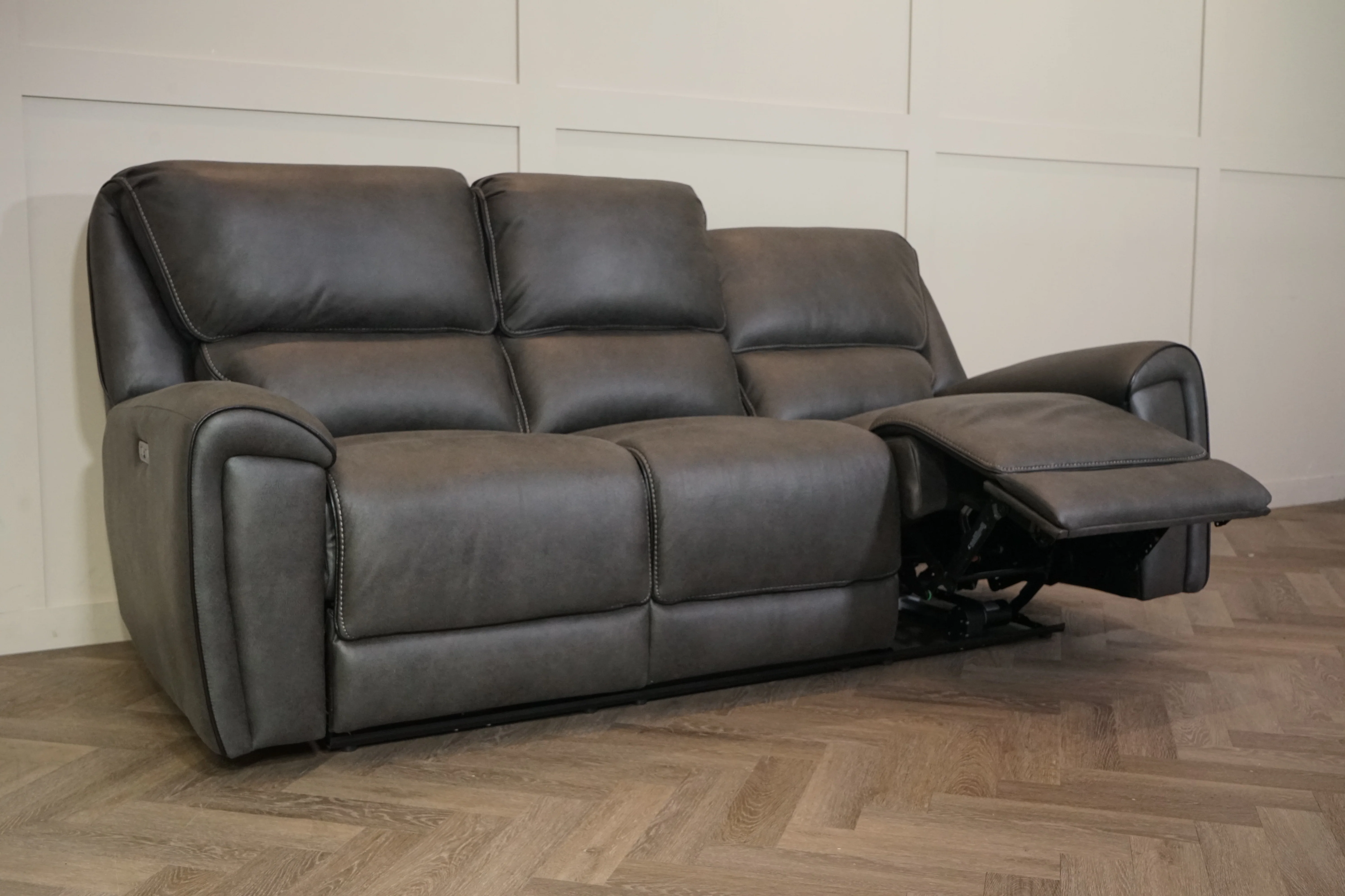 Hudson 3 Seater Power Reclining Sofa – Endurance Fabric – Graphite - Image 9