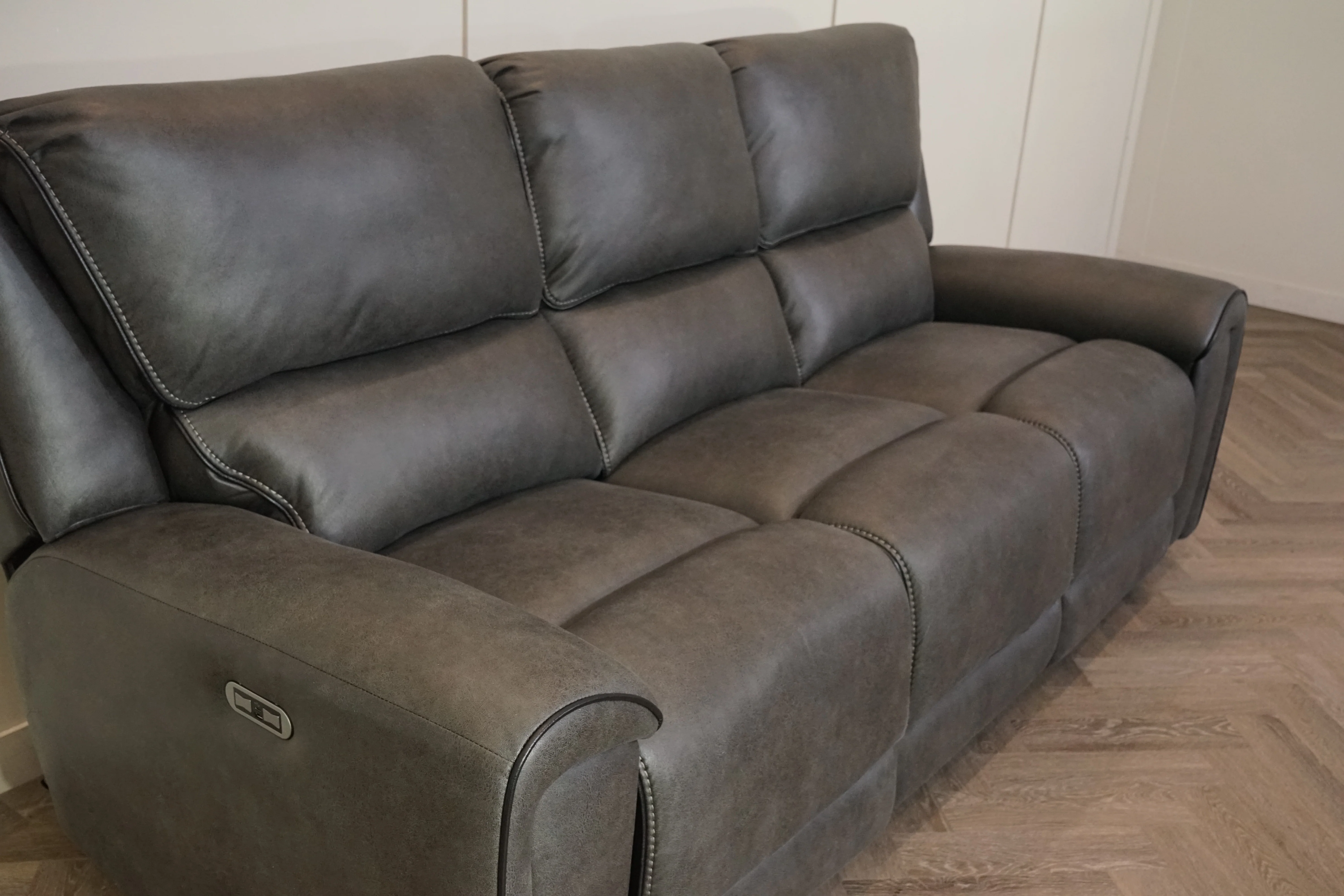 Hudson 3 Seater Power Reclining Sofa – Endurance Fabric – Graphite - Image 11