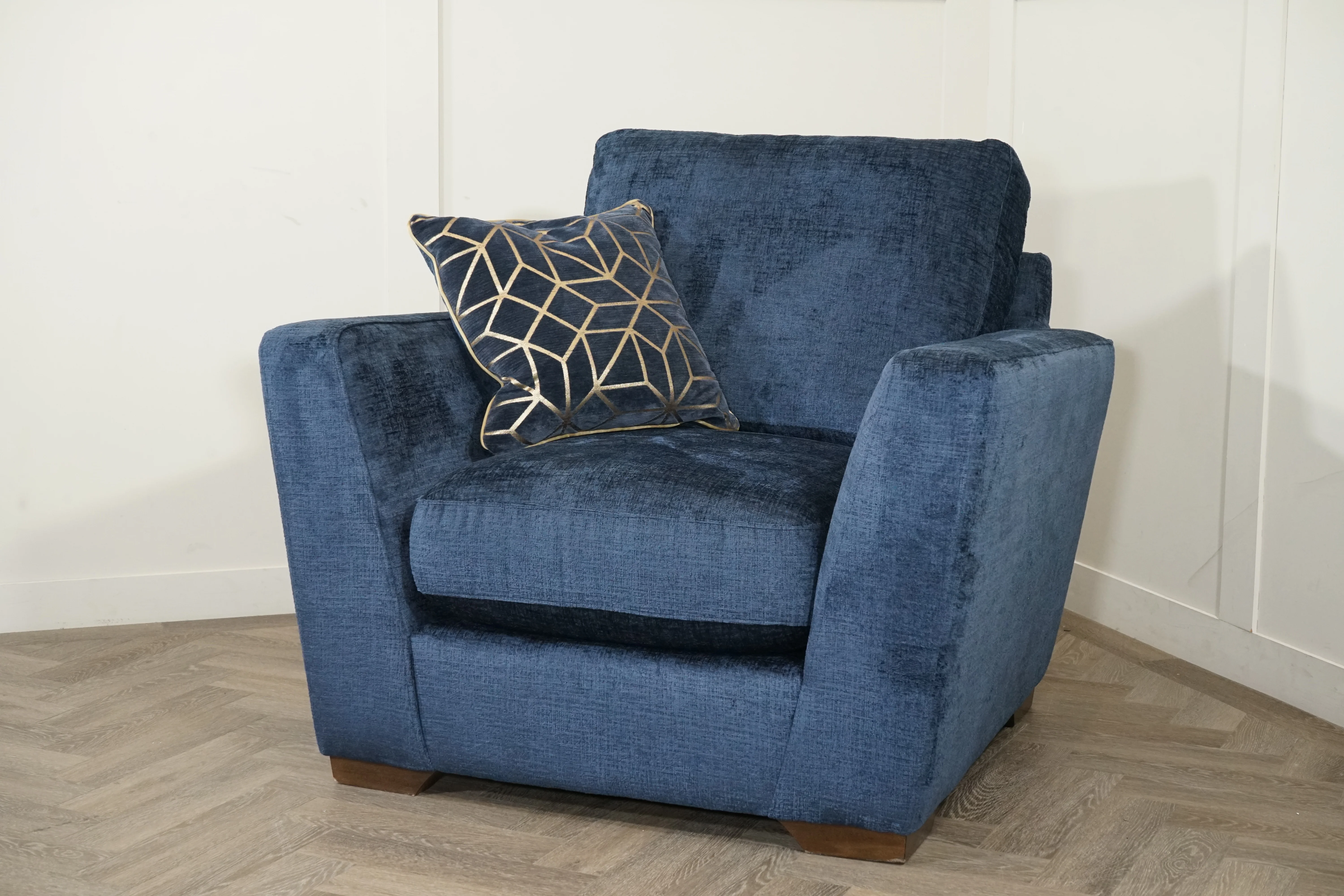 Radleigh Chair, Lustro Indigo - Image 3