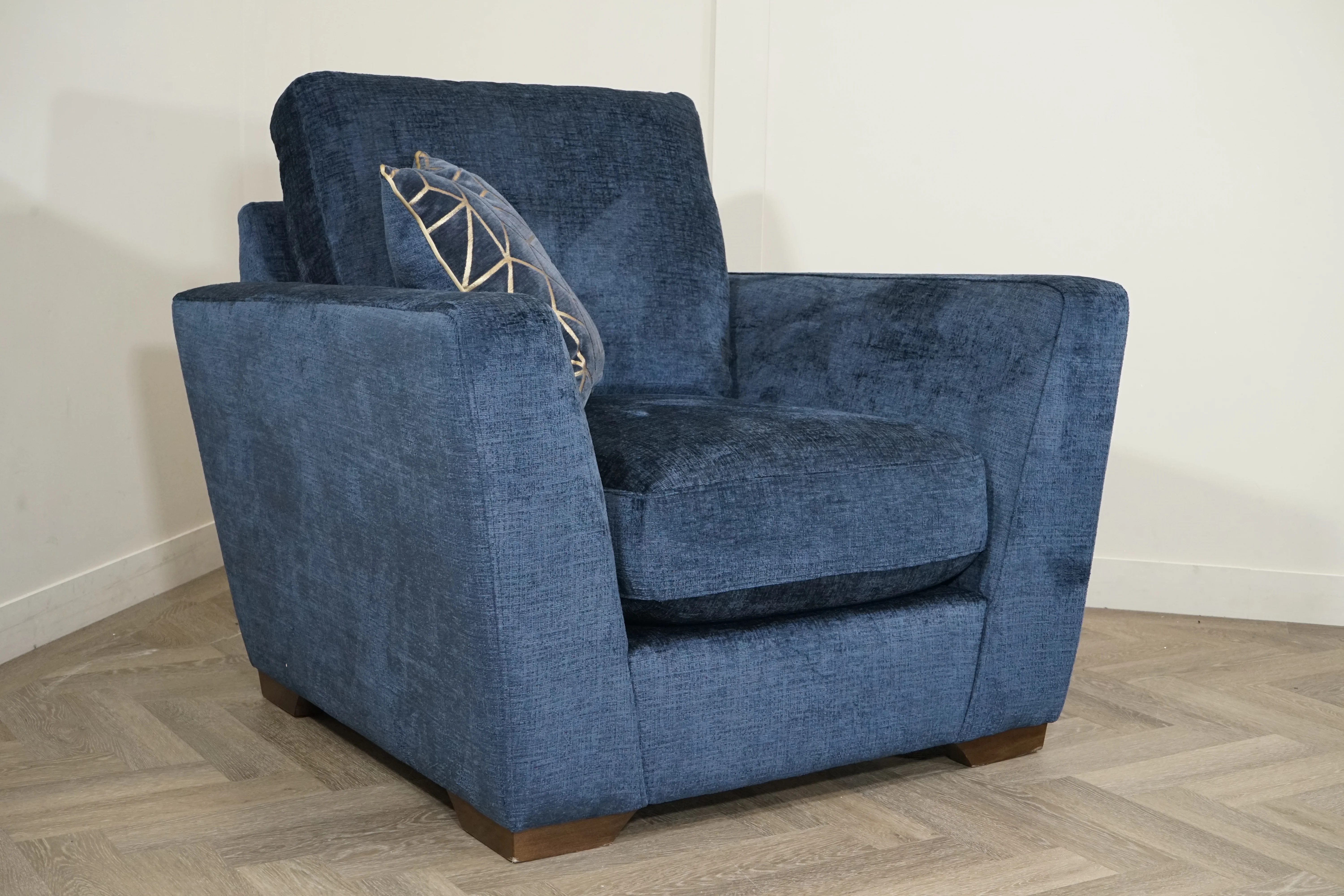 Radleigh Chair, Lustro Indigo - Image 5