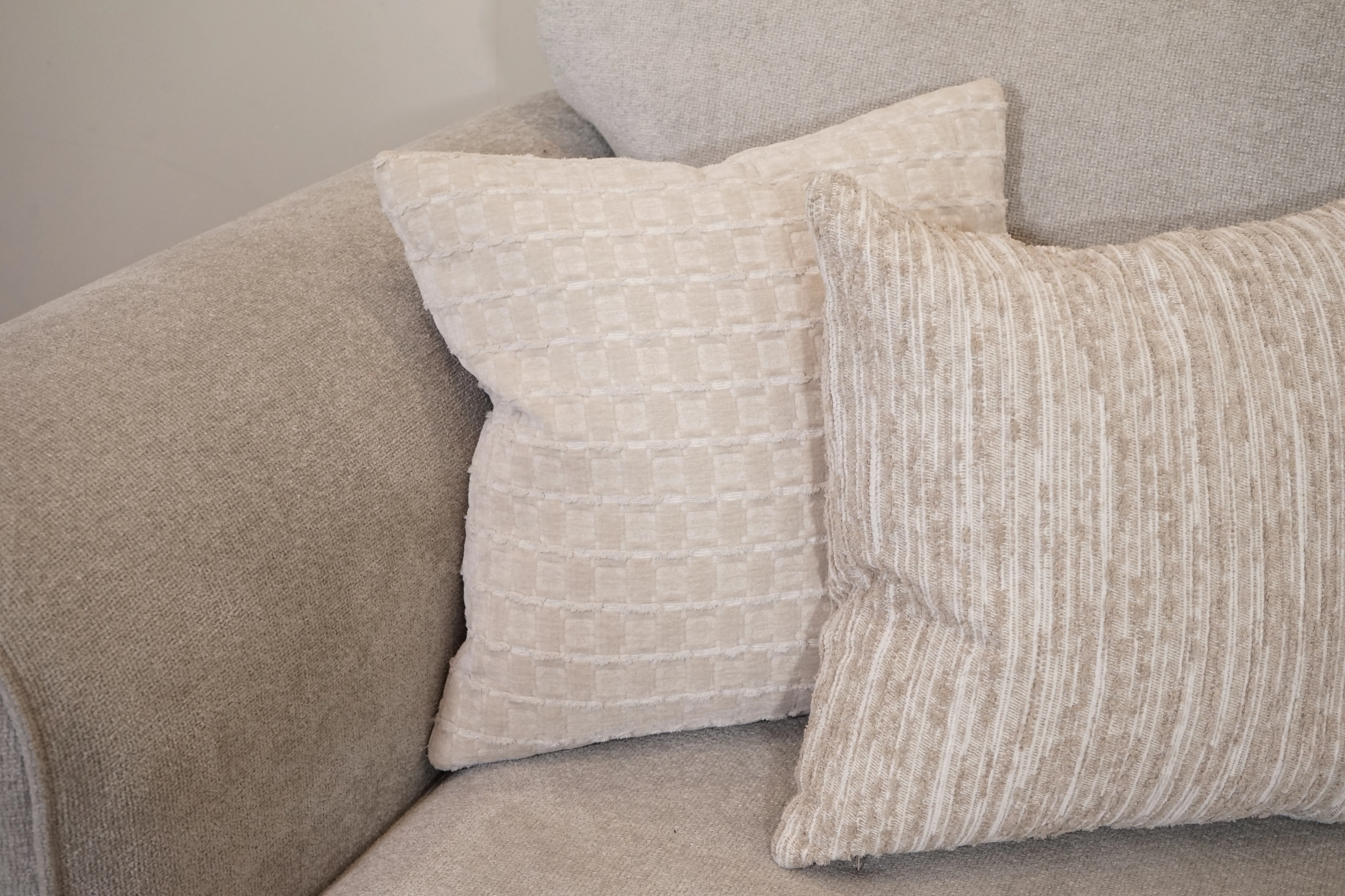 Titan 4 Seater Fabric Split Sofa, Tabby Cloud - Image 8
